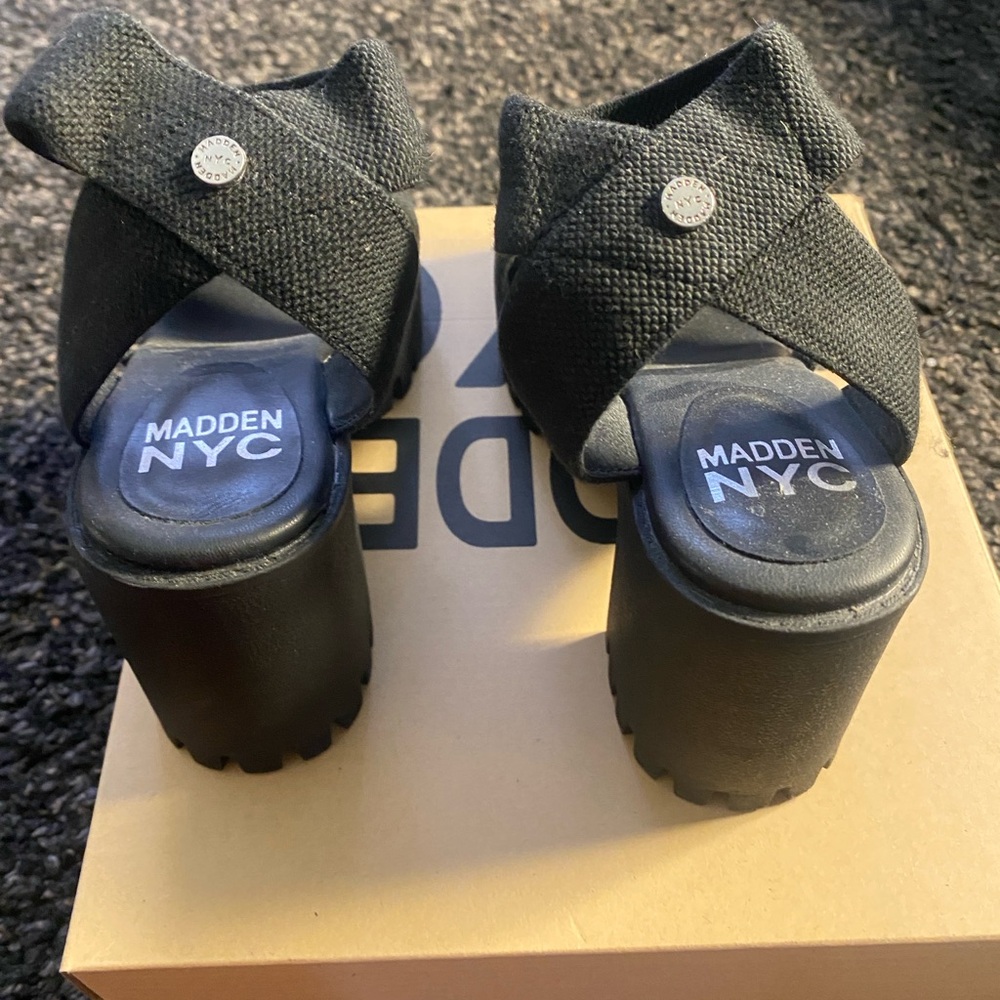 Madden NYC Women's Black Platform Sandals Size 7 - Picture 5 of 6